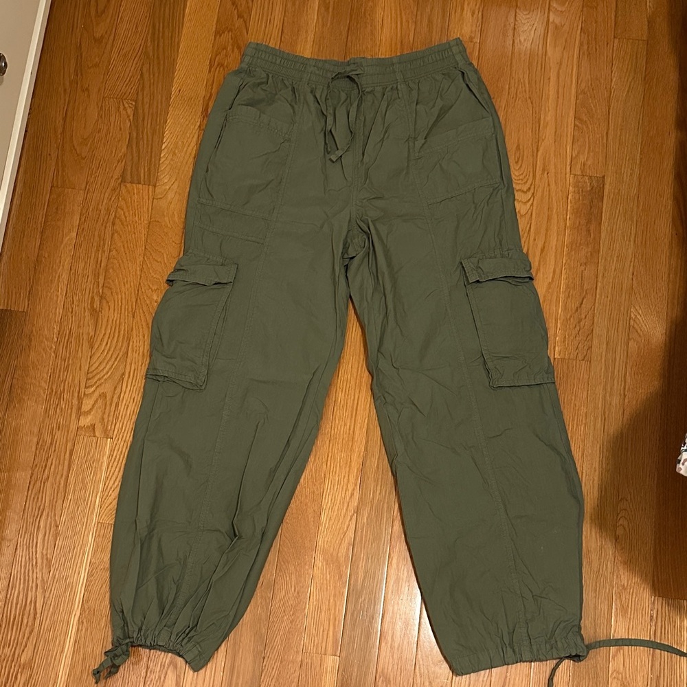 Aerie Army Green Cargo Pants